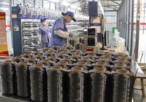 碳纖維的原絲制備及其復合材料應用技術
